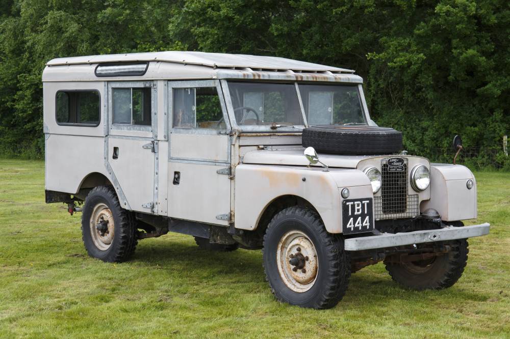 HOW MANY LAND ROVER SERIES 1 MARK III (86″ AND 107″) WERE